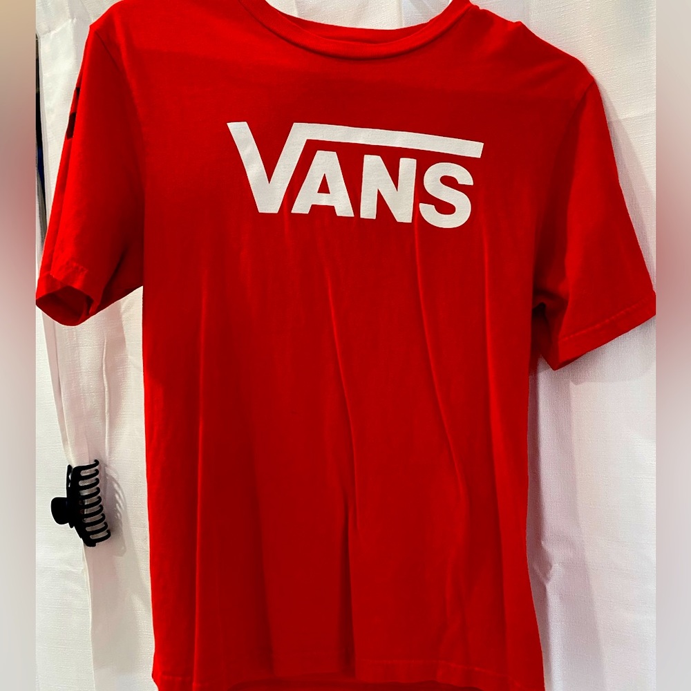 A beautiful red van off the wall tee shirt!!